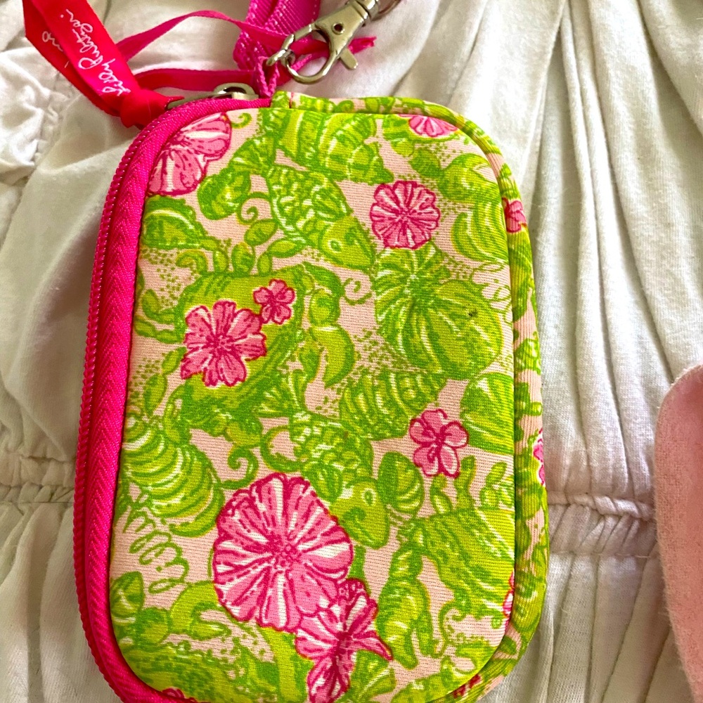 Lilly wristlet